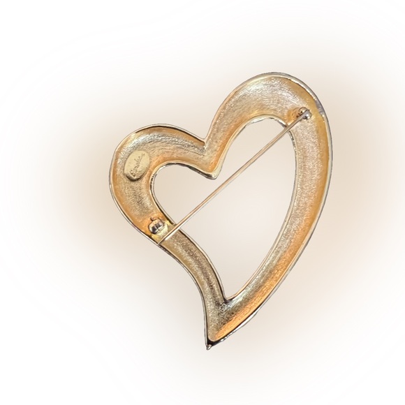 Vintage Carolee Gold Heart Brooch - Picture 2 of 2